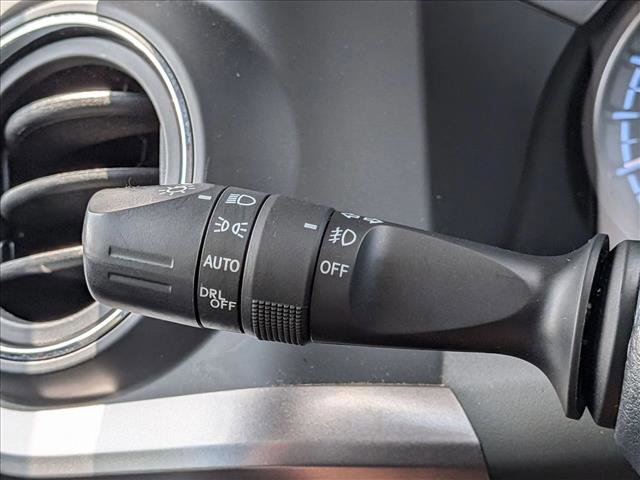 Used 2022 Toyota Tacoma SR5 w/ Technology Package RWD image 12