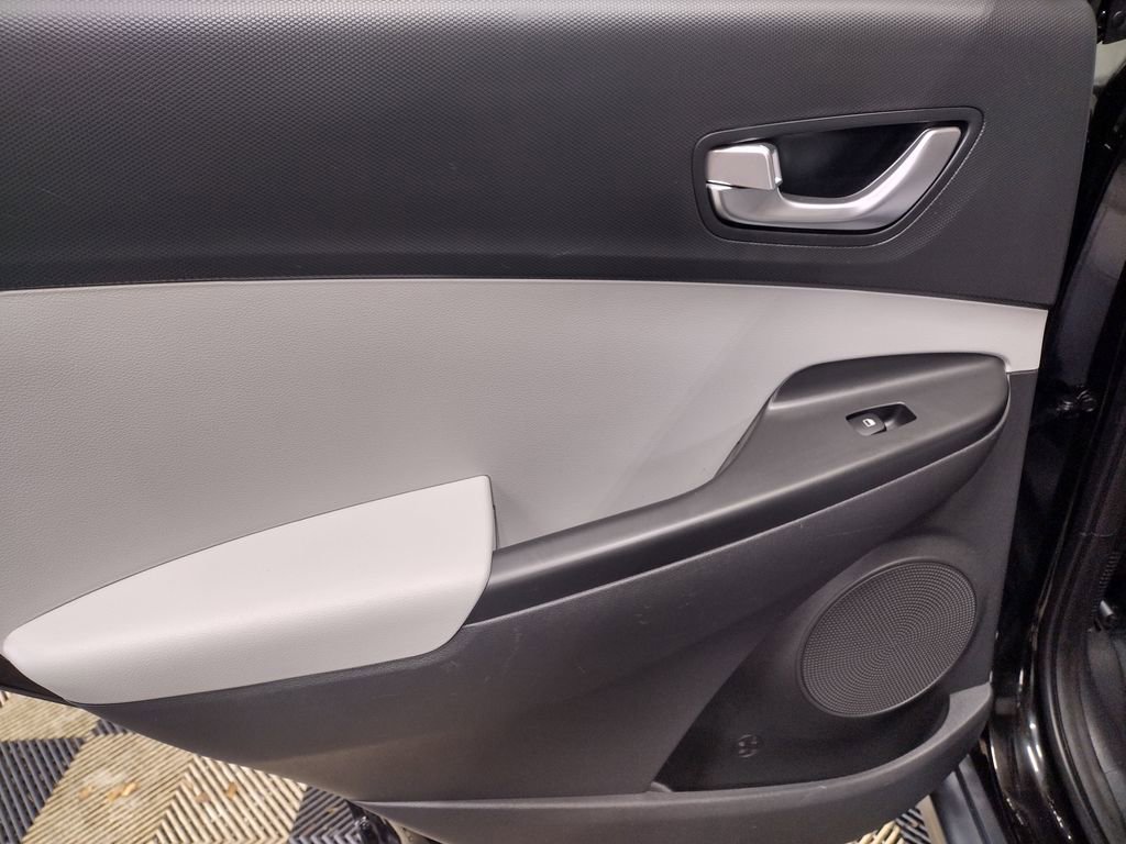 Certified 2023 Hyundai Kona SE w/ Cargo Package image 22