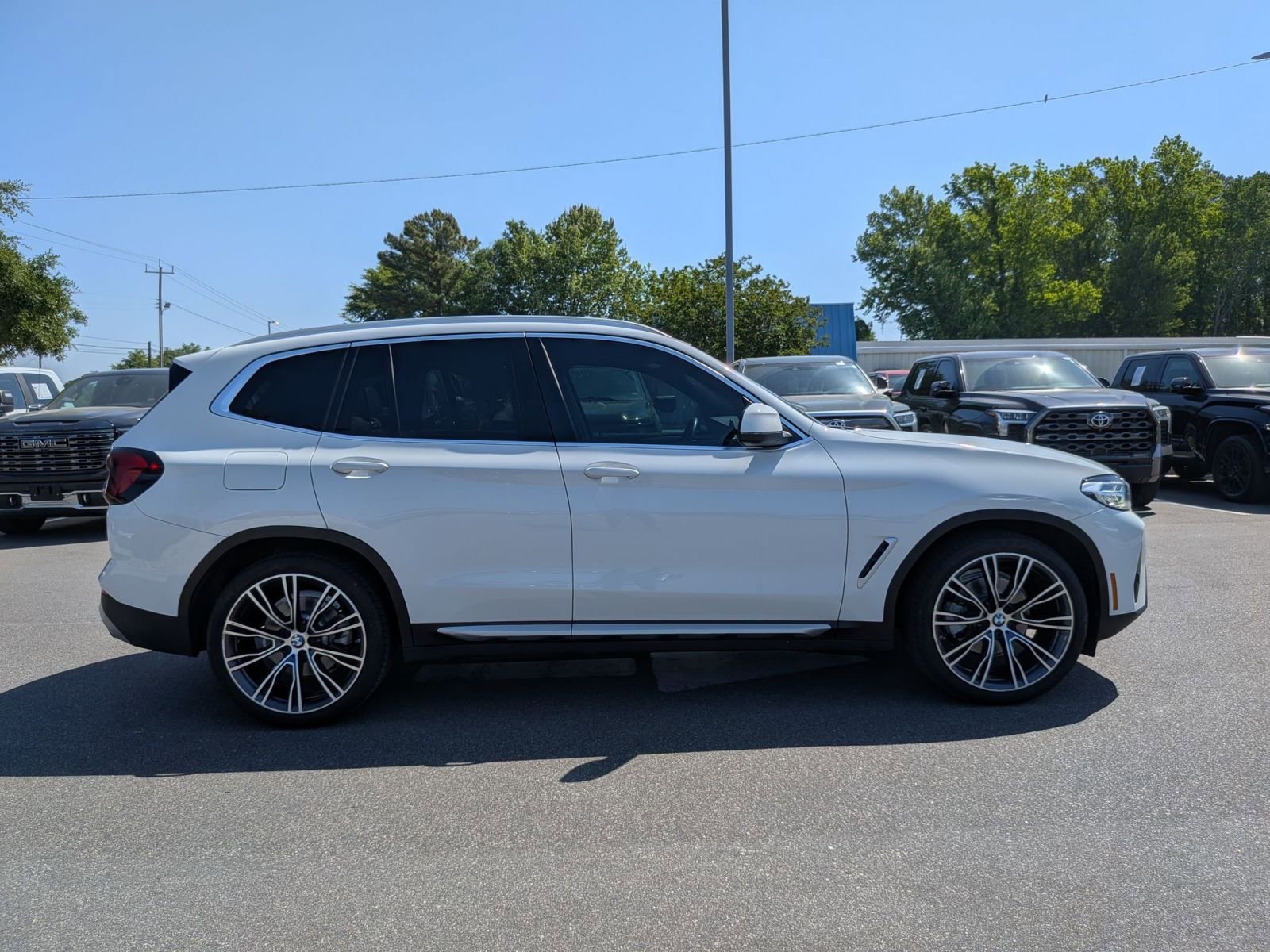 Used 2022 BMW X3 sDrive30i w/ Convenience Package RWD image 2