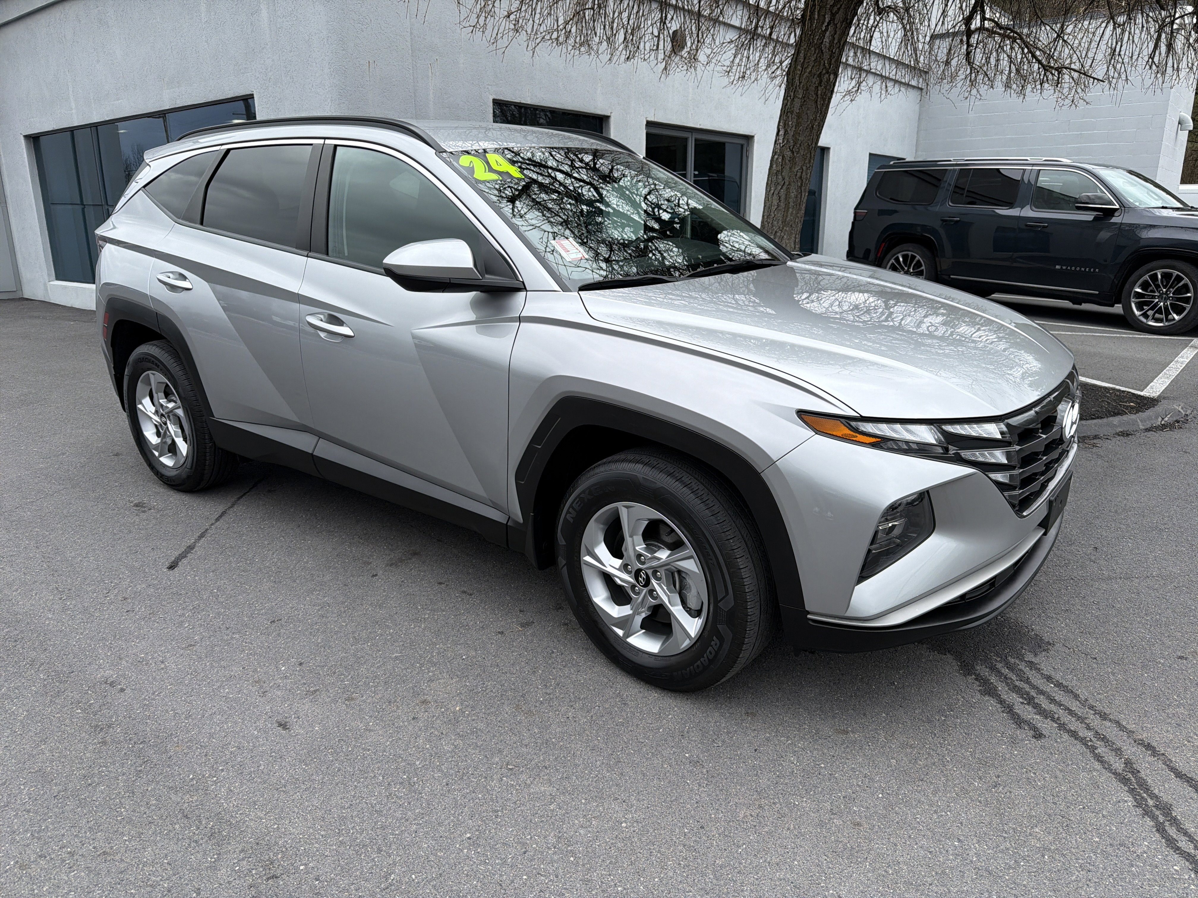Used 2024 Hyundai Tucson SEL AWD/4WD image 1