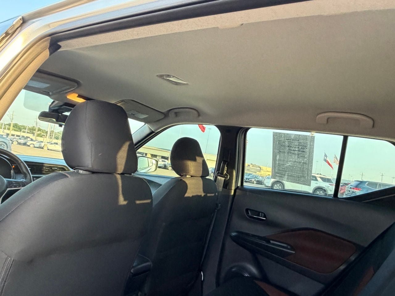 Certified 2020 Nissan Kicks SR FWD image 32