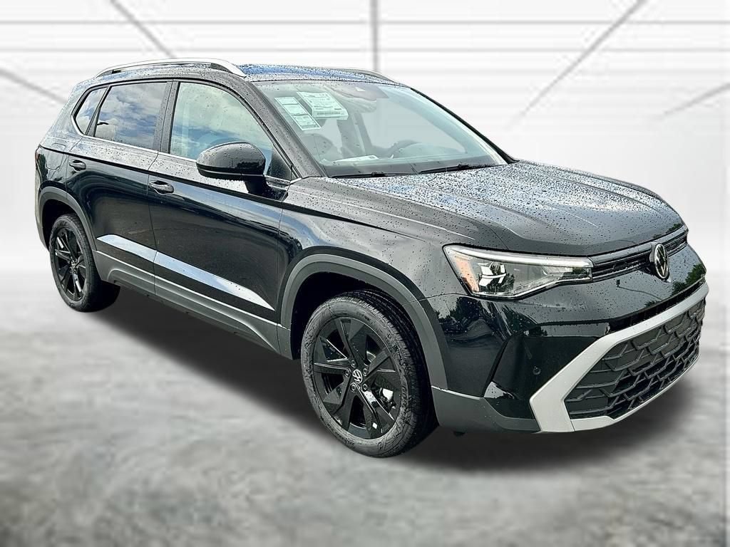 New 2026 Volkswagen Taos SE FWD image 3