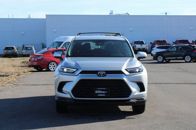 Used 2024 Toyota Grand Highlander XLE image 9
