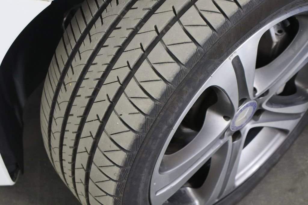 Used 2017 Mercedes-Benz E 300 4MATIC image 39