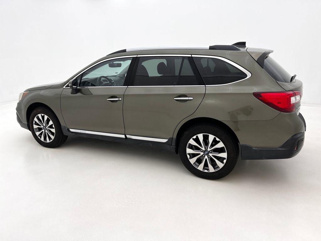Used 2018 Subaru Outback 3.6R Touring image 10