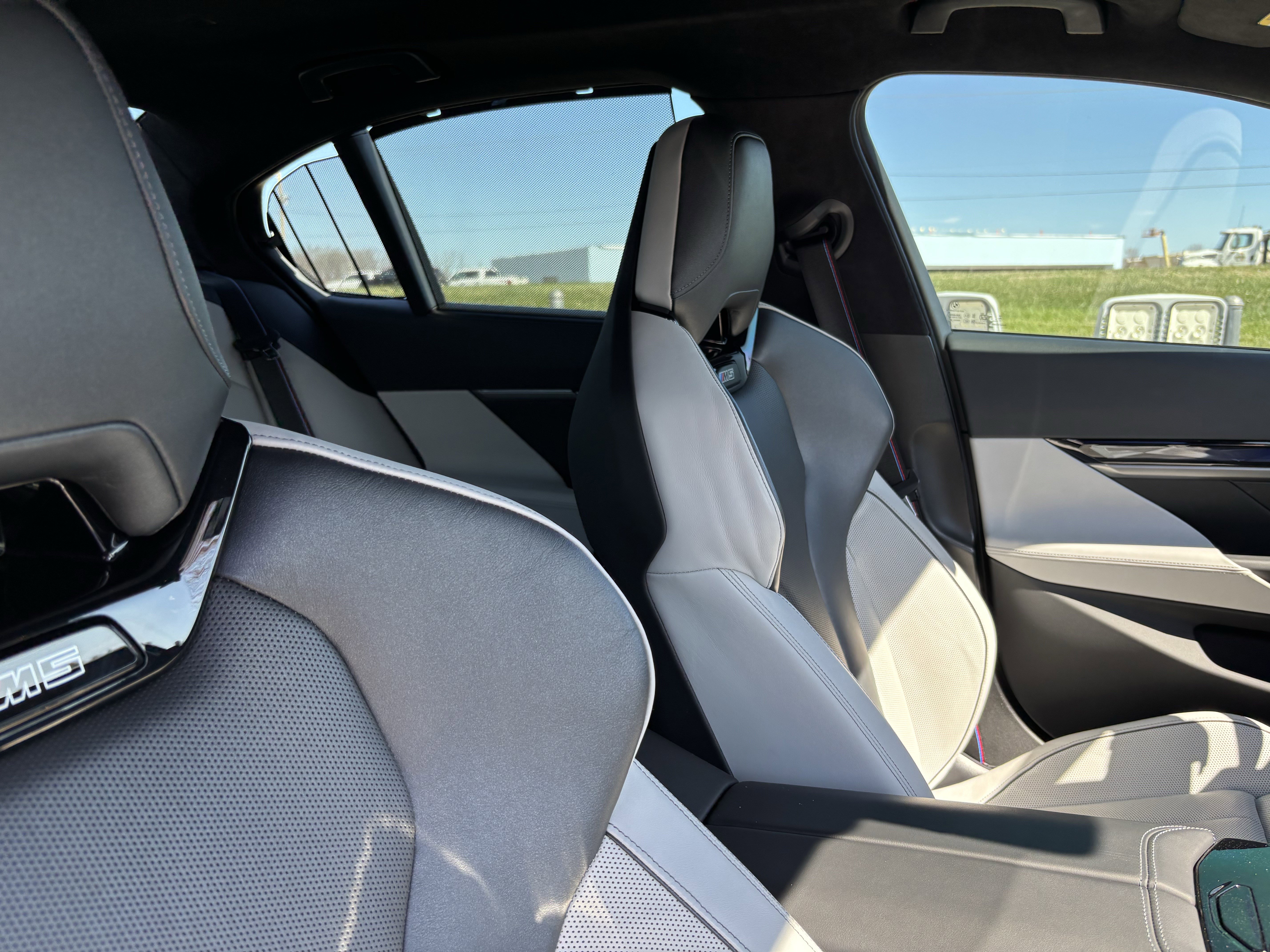 Used 2025 BMW M5 w/ Carbon Package AWD/4WD image 35