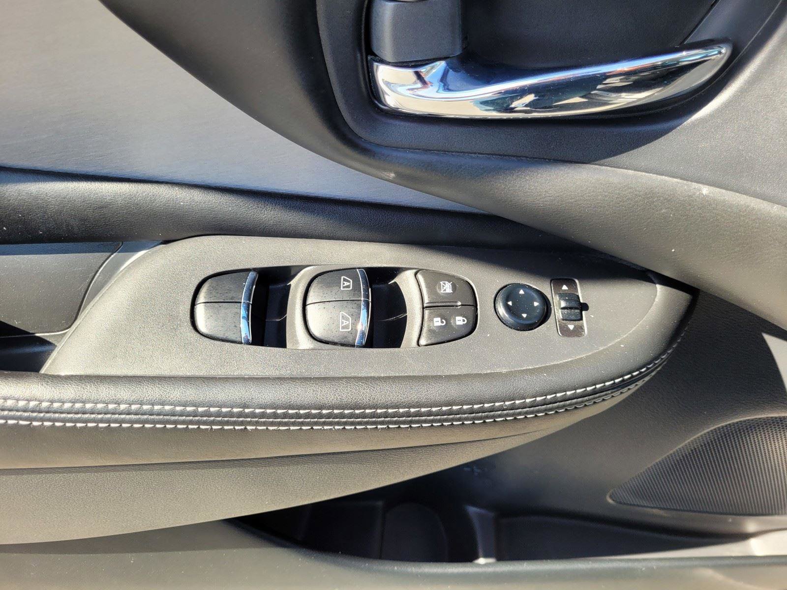 Used 2022 Nissan Murano SL w/ SL Moonroof Package image 25