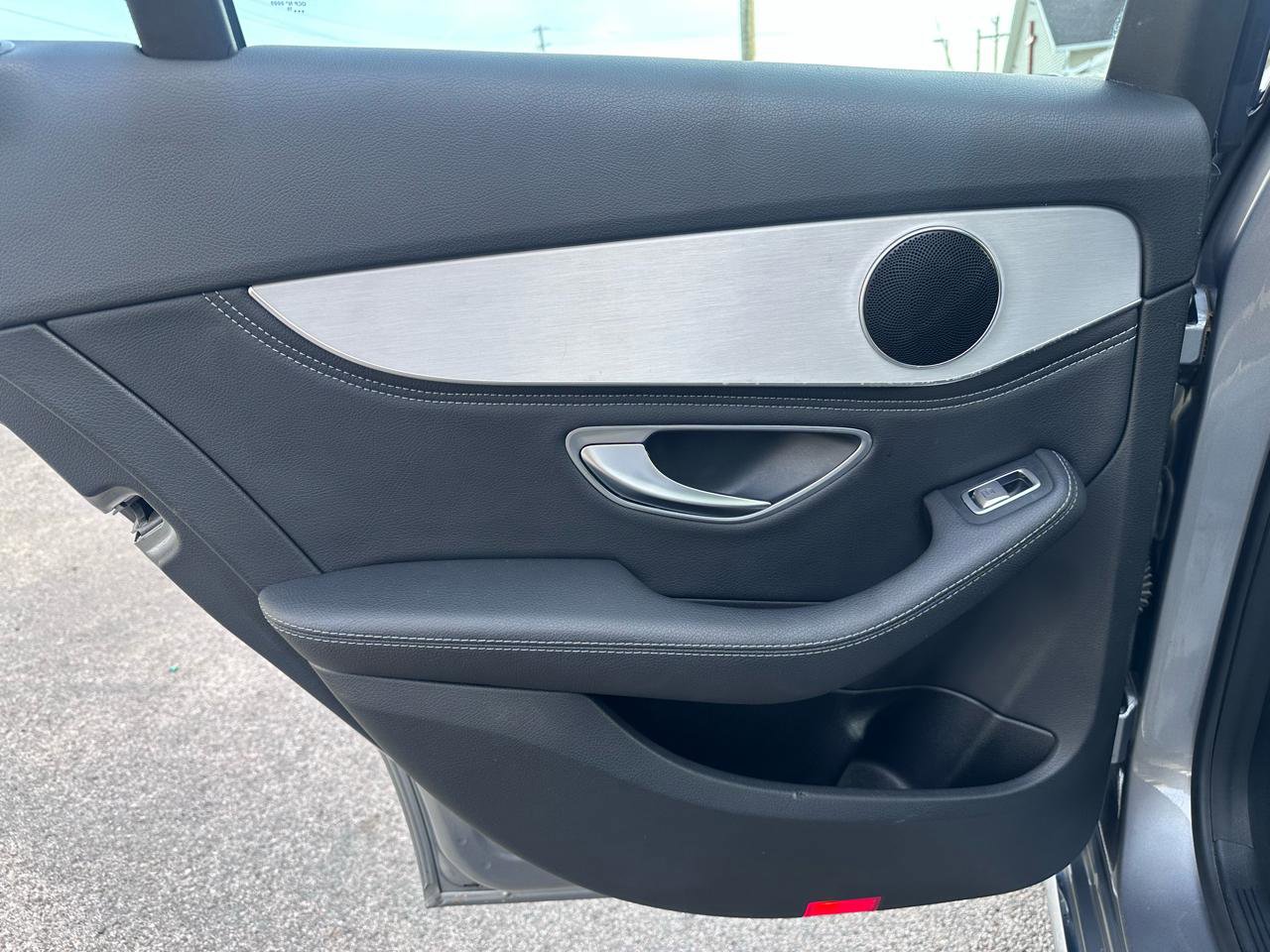 Used 2015 Mercedes-Benz C 300 Sedan image 17