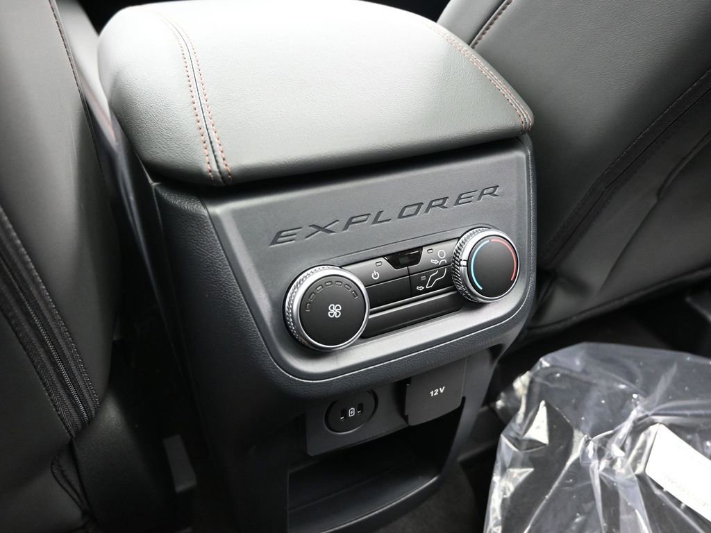 New 2026 Ford Explorer Active w/ Active Comfort Package image 33