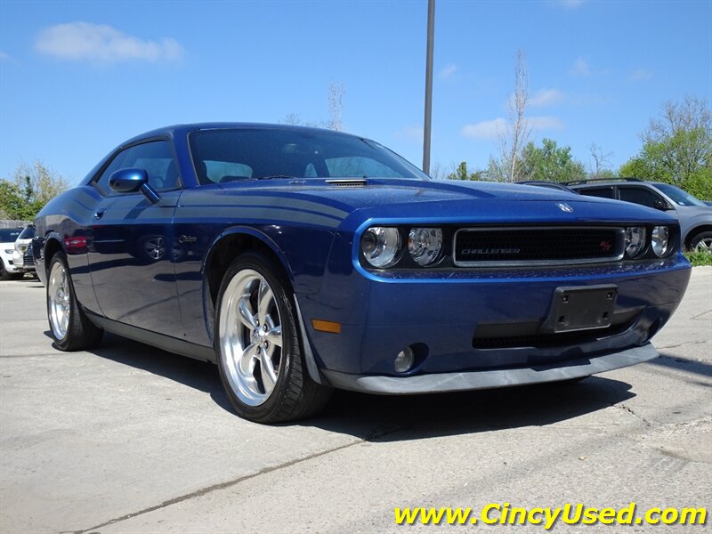 Used 2010 Dodge Challenger R/T RWD image 4
