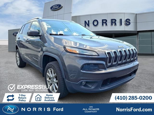 Used 2018 Jeep Cherokee Latitude Plus w/ Comfort/Convenience Group AWD/4WD image 1