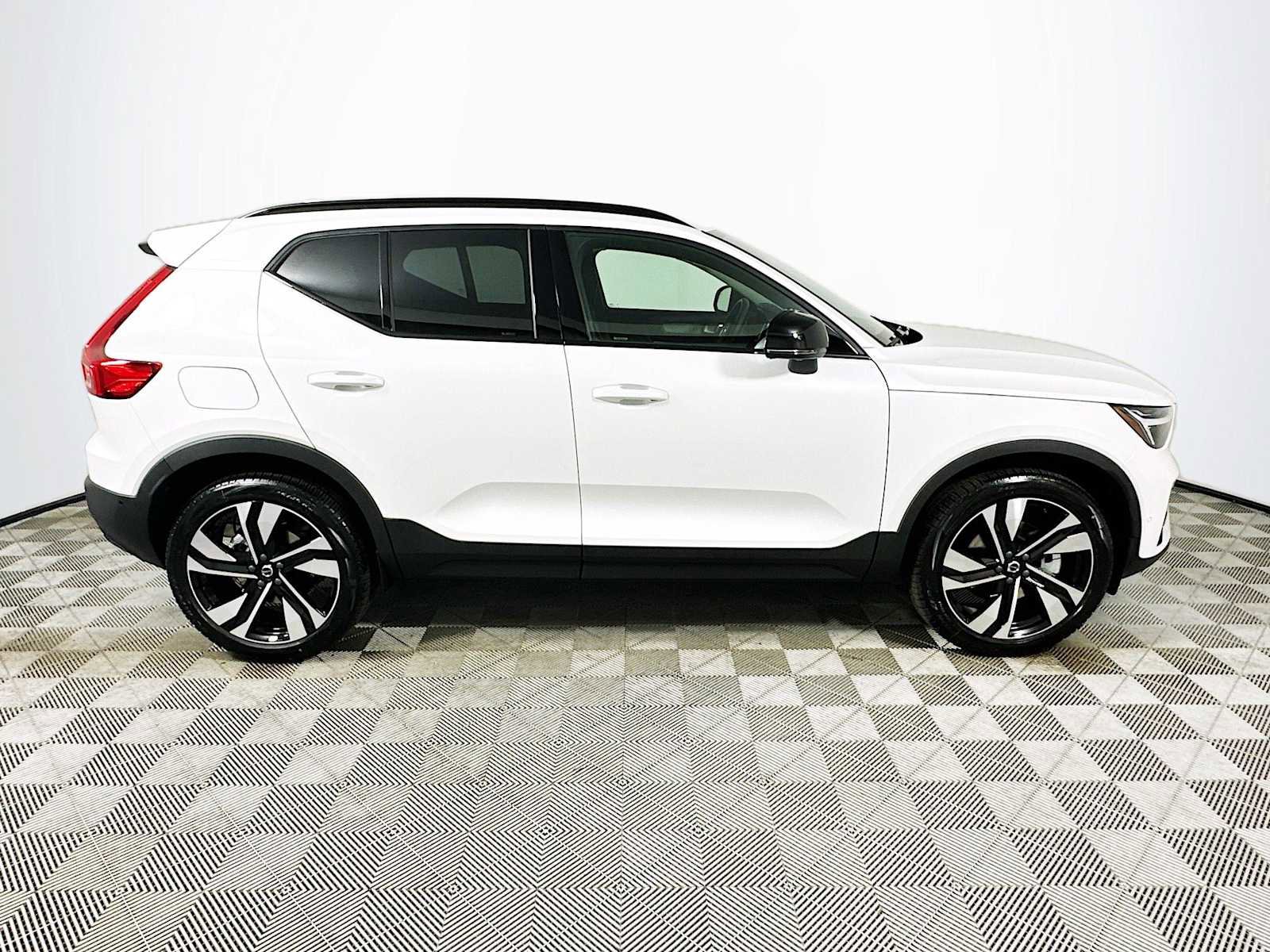 New 2026 Volvo XC40 B4 Plus w/ Protection Package image 8