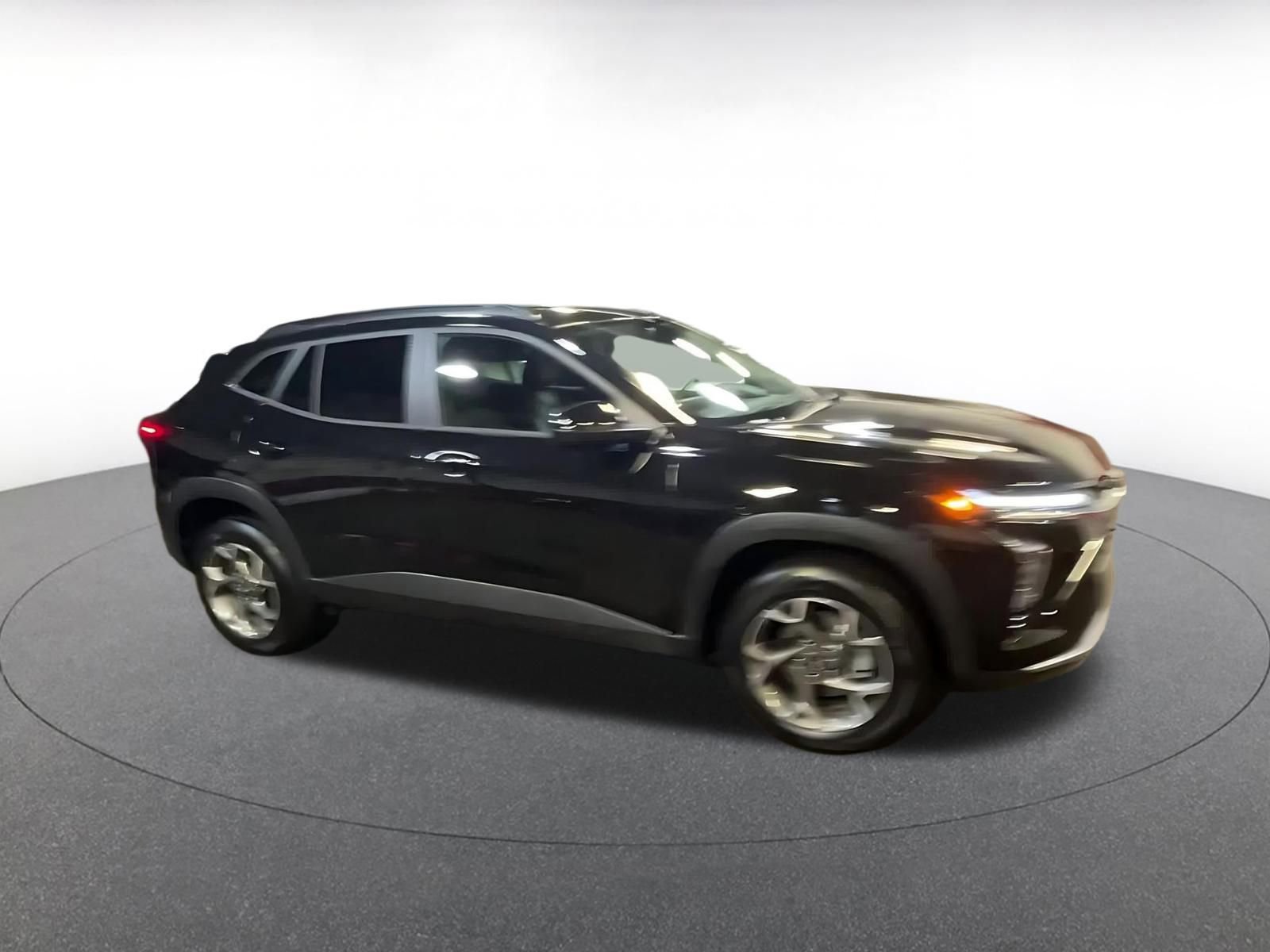 Used 2025 Chevrolet Trax LT w/ LT Convenience Package video 2