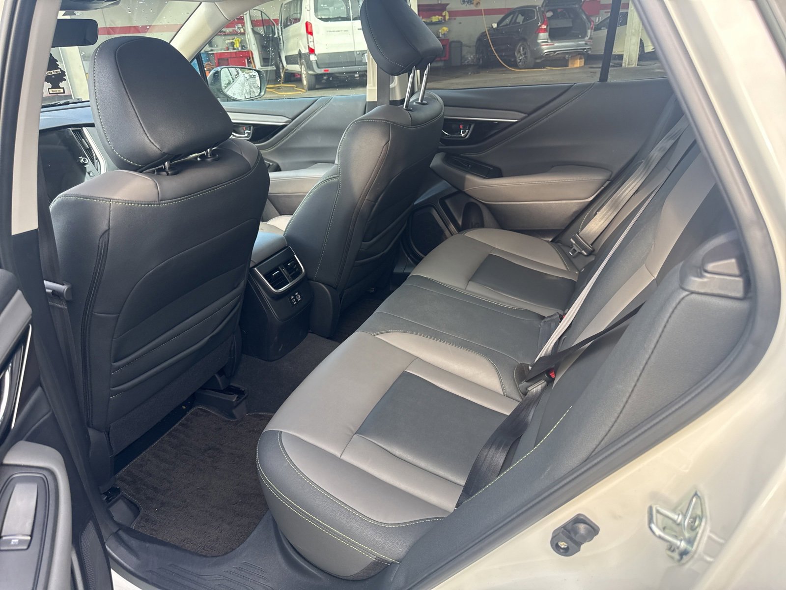 Used 2024 Subaru Outback Onyx Edition image 6