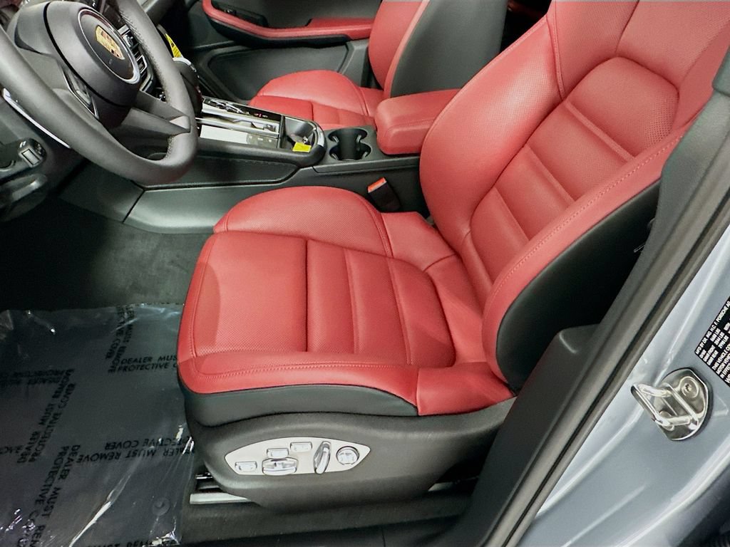 New 2026 Porsche Macan GTS AWD/4WD image 22