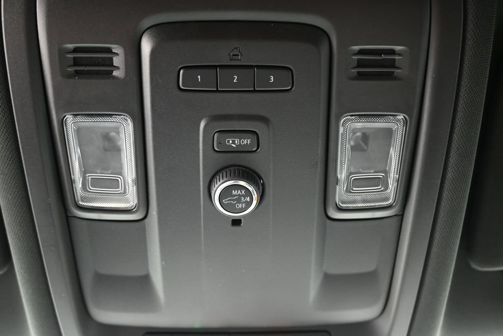 Used 2024 Chevrolet Suburban LT AWD/4WD image 18