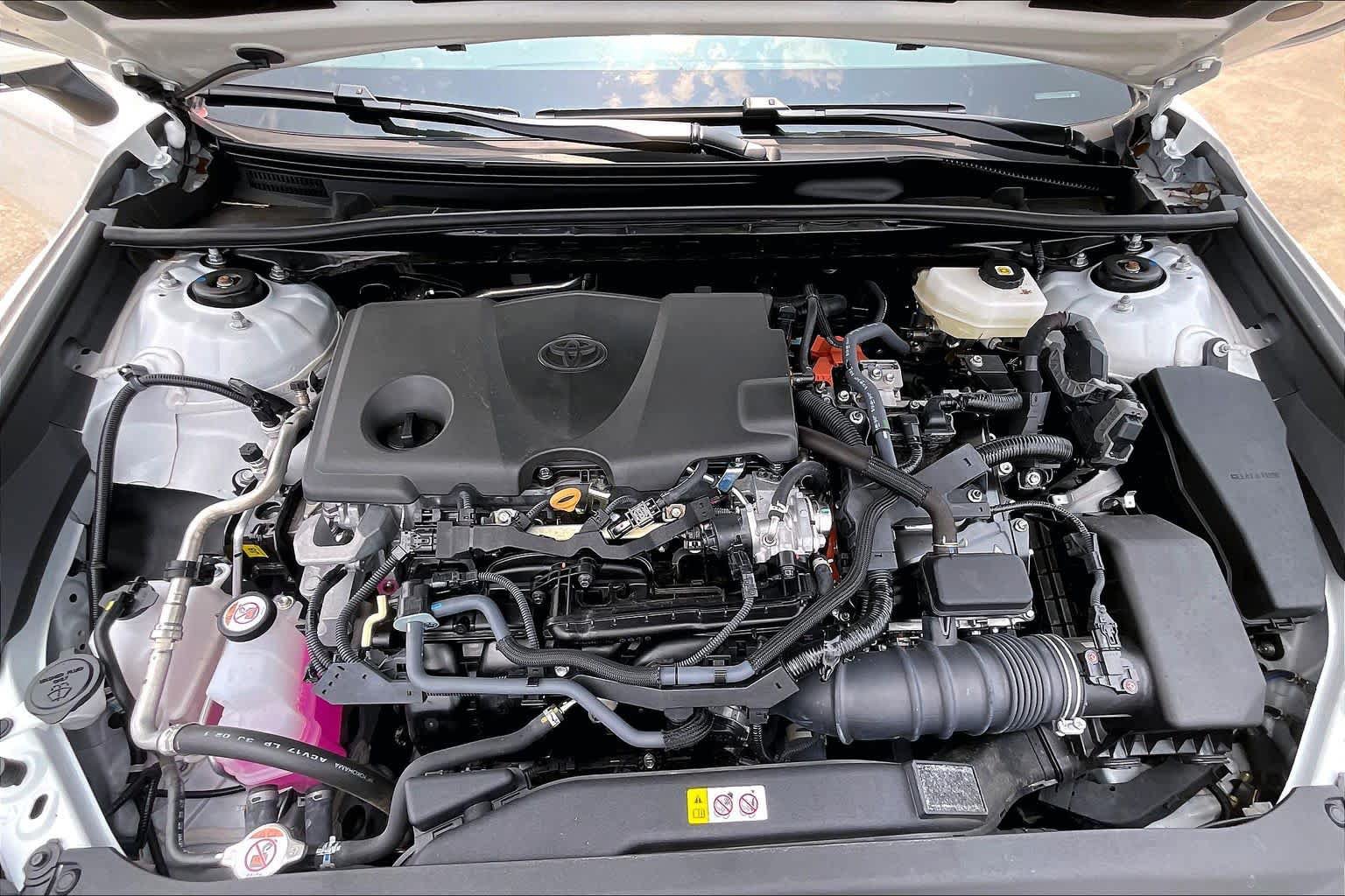 Used 2025 Toyota Camry SE FWD image 30