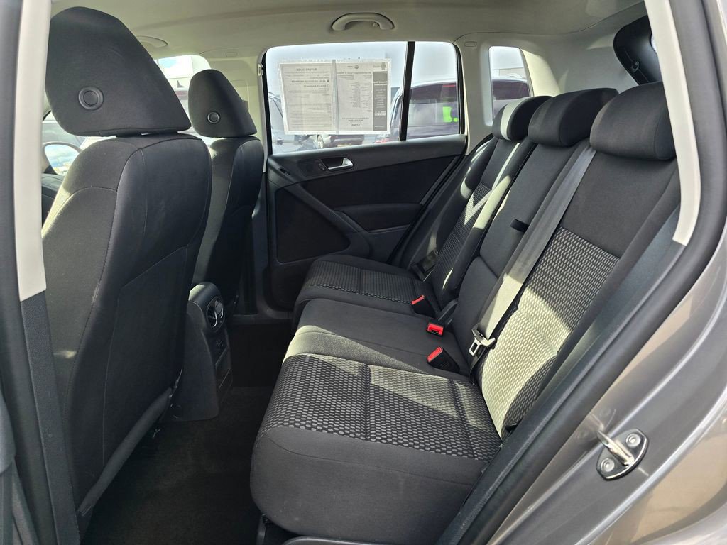 Used 2011 Volkswagen Tiguan S AWD/4WD image 16