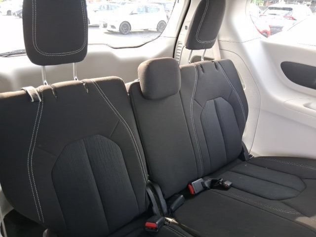 Used 2023 Chrysler Voyager LX FWD image 11