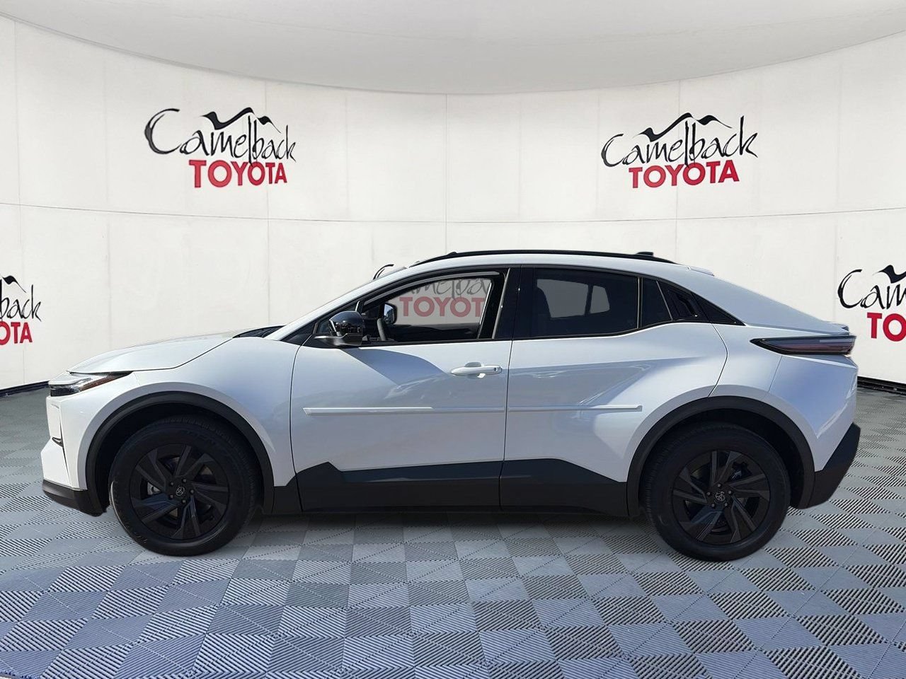 New 2026 Toyota C-HR AWD/4WD image 5