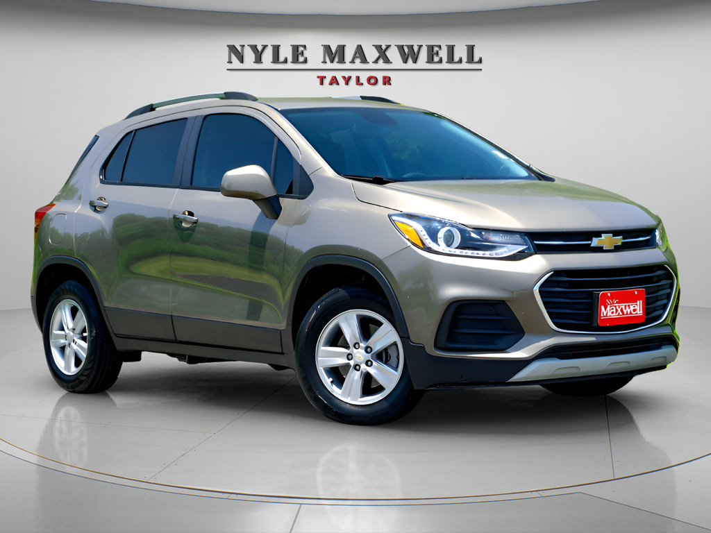 Used 2022 Chevrolet Trax LT w/ LT Convenience Package AWD/4WD image 1