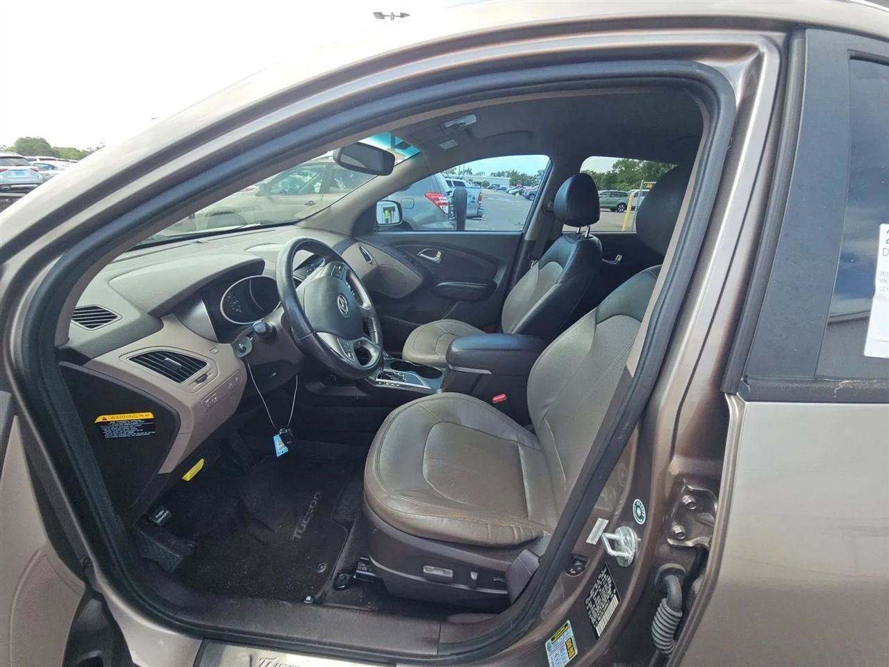 Used 2013 Hyundai Tucson Limited FWD image 6