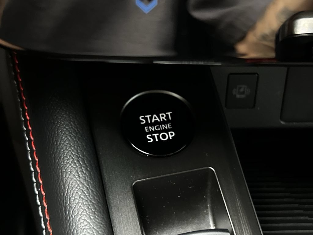 Used 2025 Nissan Kicks SR FWD image 24