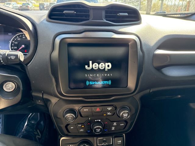 Used 2023 Jeep Renegade Latitude image 22