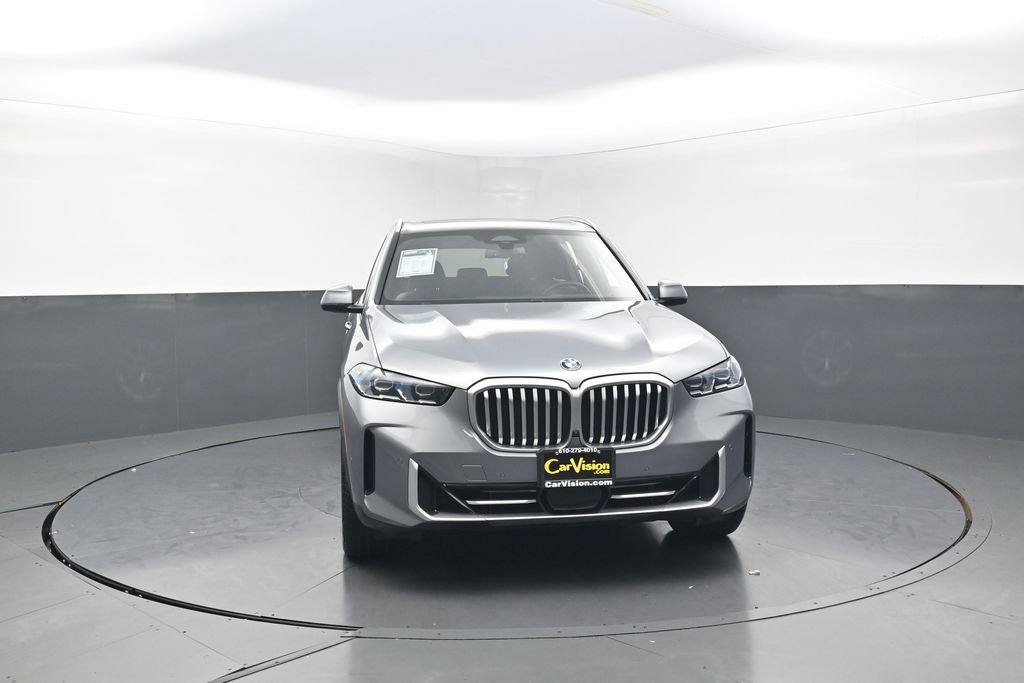 Used 2024 BMW X5 xDrive40i w/ Premium Package AWD/4WD image 4