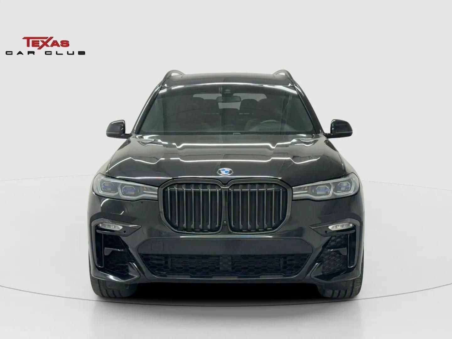 Used 2021 BMW X7 M50i w/ Luxury Seating Package image 4