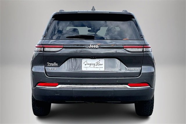 Used 2024 Jeep Grand Cherokee Laredo image 6