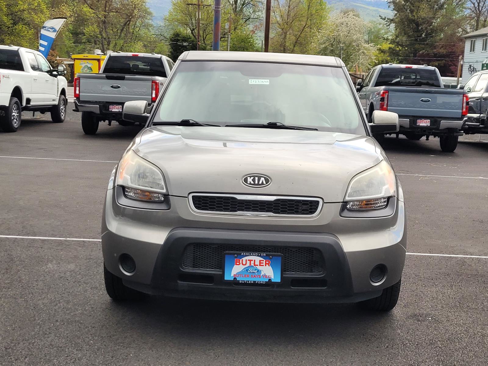 Used 2011 Kia Soul + w/ Audio Pkg image 2