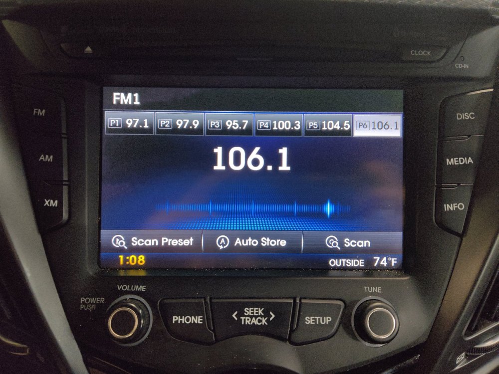 Used 2016 Hyundai Veloster Turbo FWD image 25