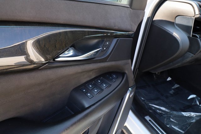 Used 2016 Cadillac Escalade Platinum image 33