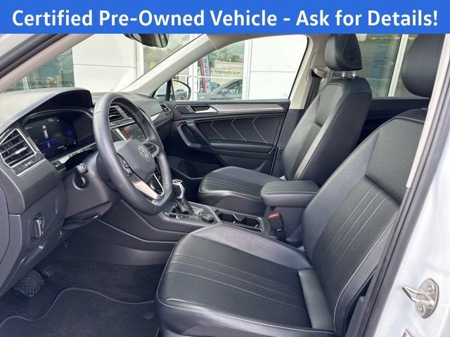 Certified 2023 Volkswagen Tiguan SE w/ Panoramic Sunroof Package AWD/4WD image 11