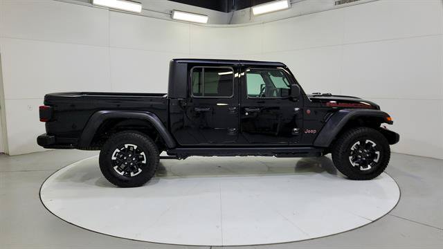 Used 2026 Jeep Gladiator Rubicon AWD/4WD image 9