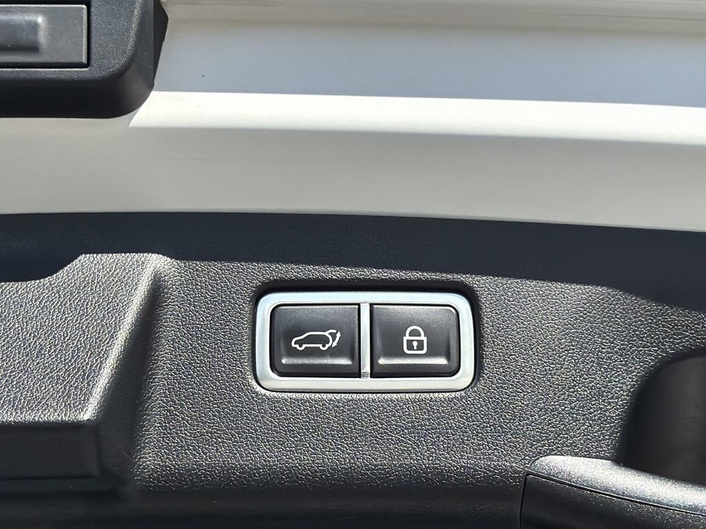 Used 2023 Kia Sorento SX image 22