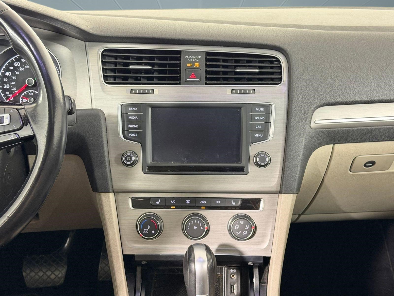 Used 2016 Volkswagen Golf SE w/ Lighting Package FWD image 25
