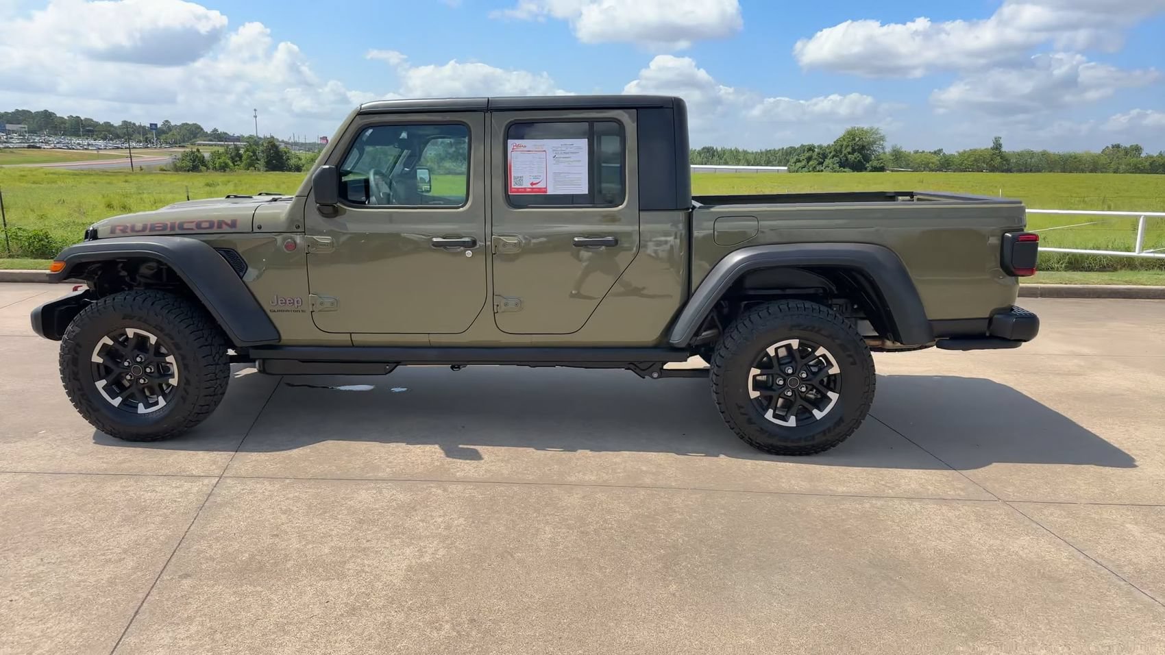 Used 2026 Jeep Gladiator Rubicon AWD/4WD image 6