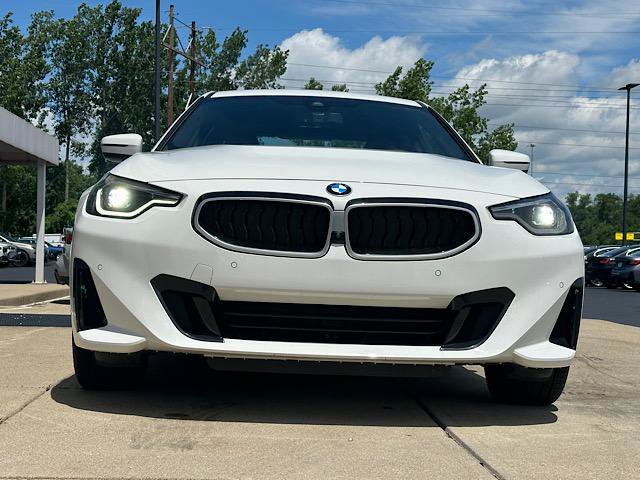 Used 2025 BMW 230i xDrive Coupe w/ Premium Package AWD/4WD image 2