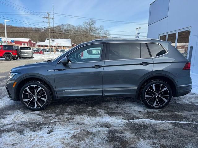 Certified 2022 Volkswagen Tiguan SEL R-Line image 8