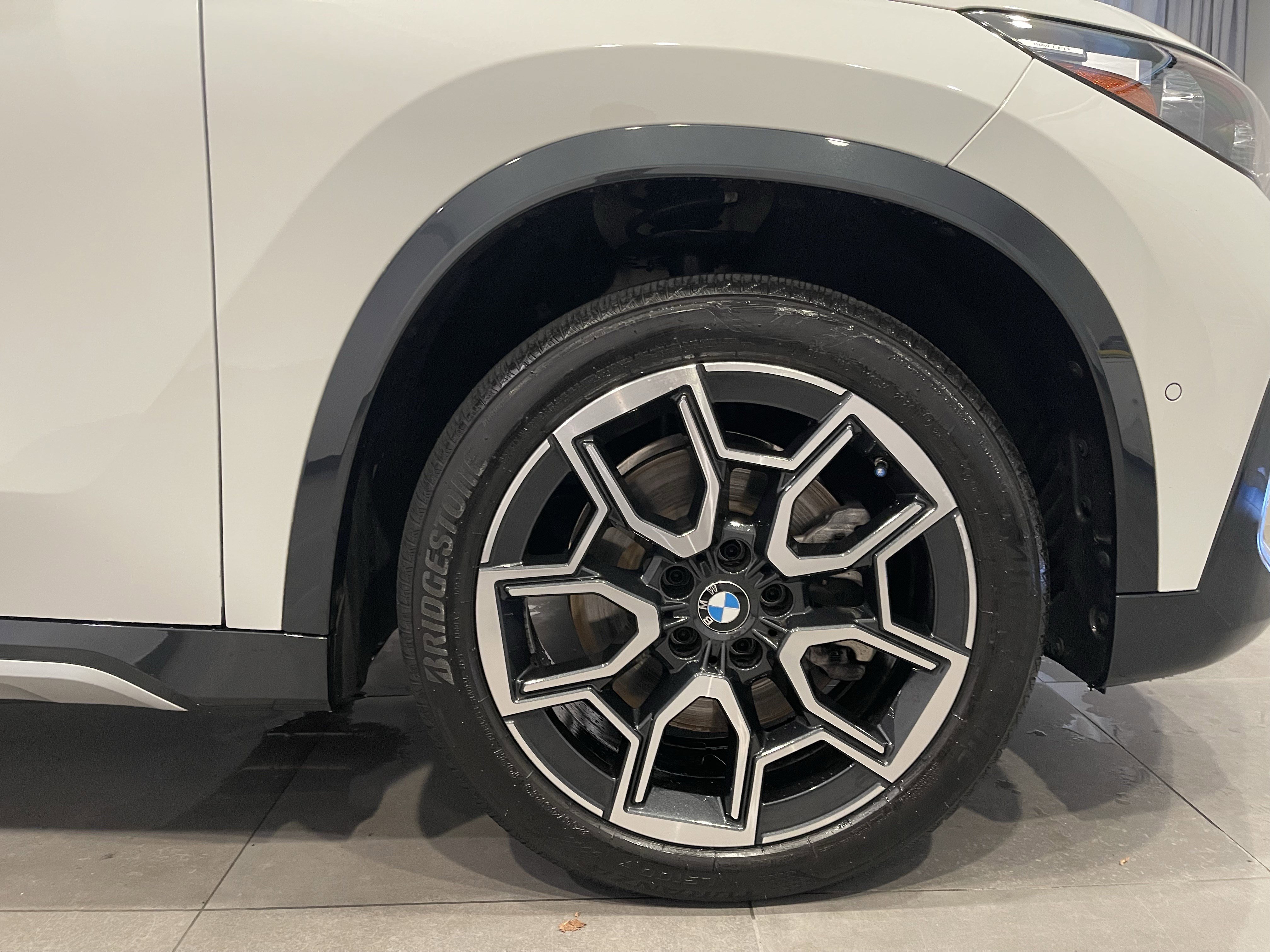 Used 2025 BMW X1 xDrive28i w/ Convenience Package image 10