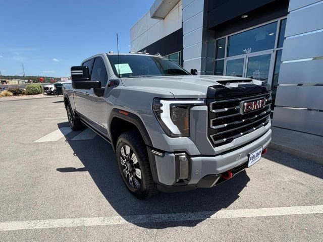 Used 2024 GMC Sierra 3500 AT4 w/ AT4 Premium Plus Package AWD/4WD image 4
