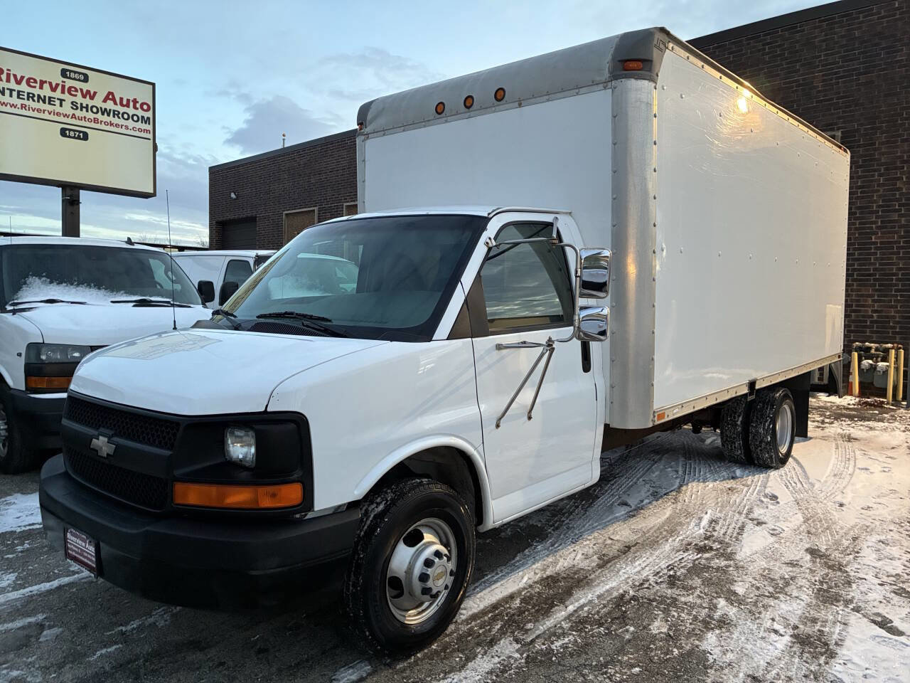 Used 2004 Chevrolet Express 3500 image 11