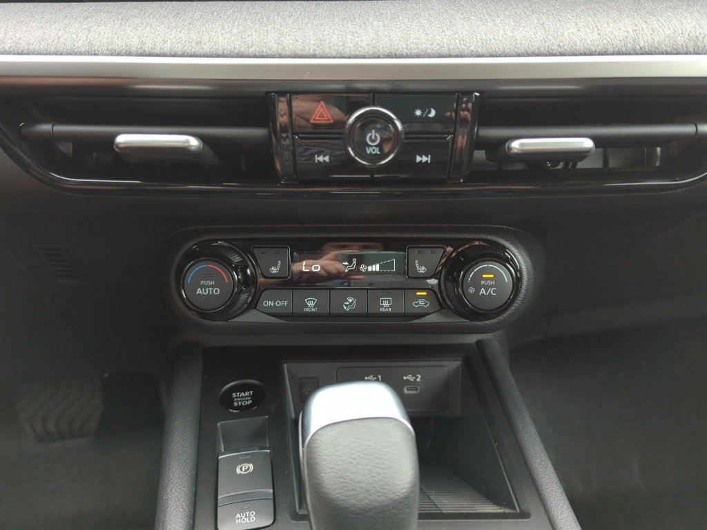 New 2026 Nissan Kicks SV w/ Cold Weather Package image 15