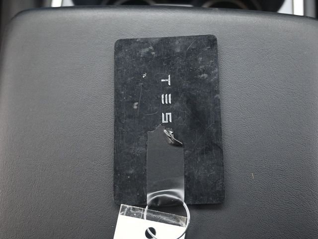 Used 2021 Tesla Model Y Long Range image 16