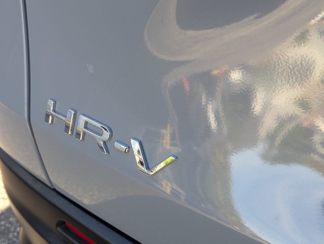 Certified 2025 Honda HR-V Sport image 9