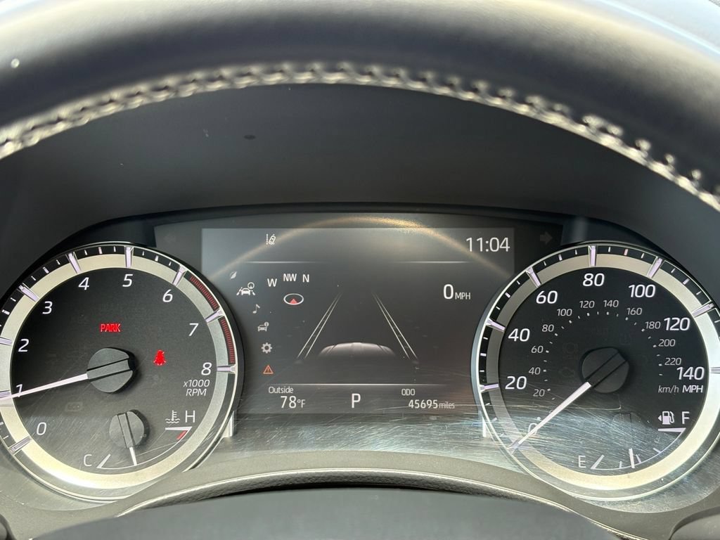 Used 2023 Toyota Highlander LE FWD image 21