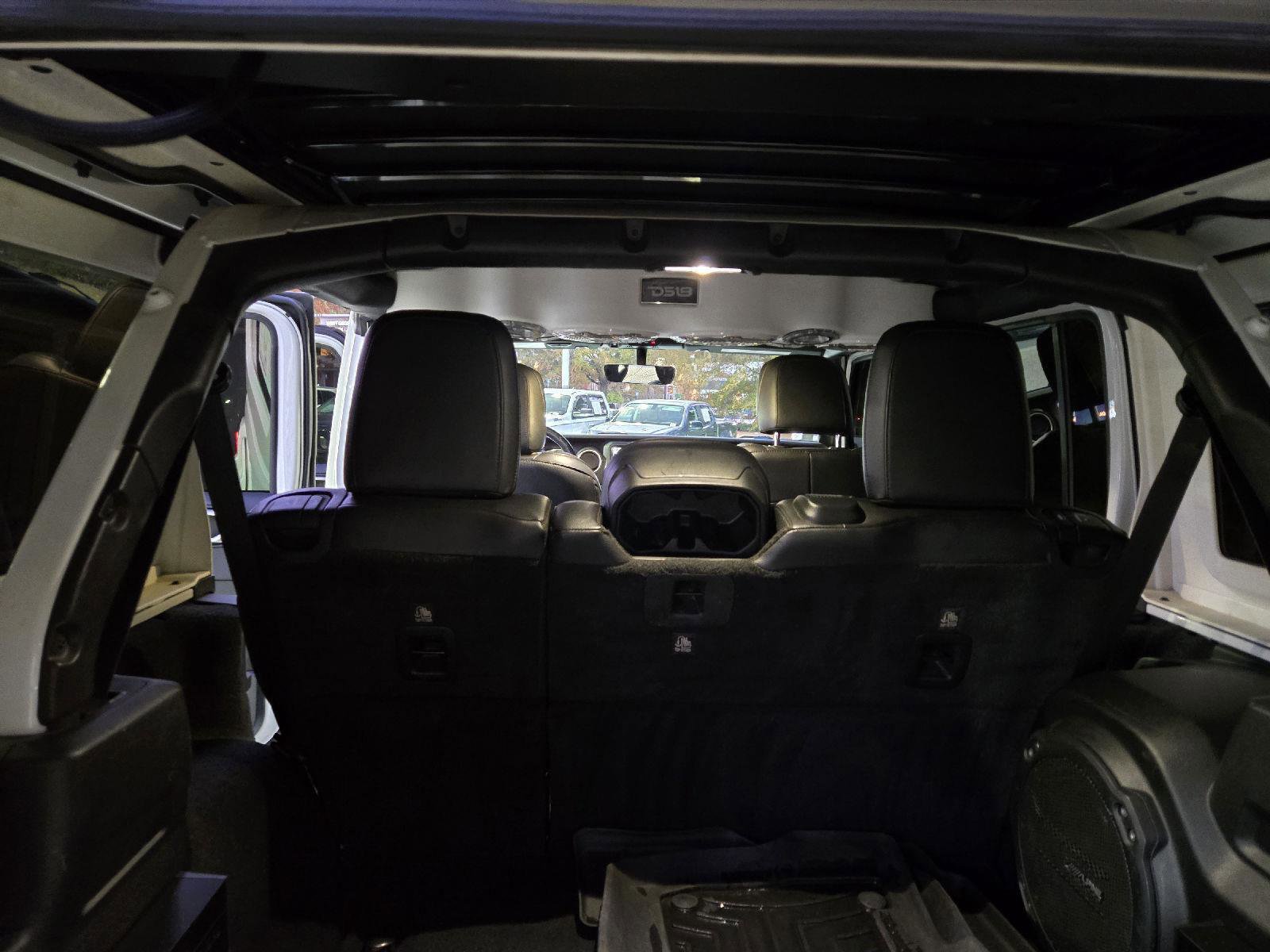 Used 2019 Jeep Wrangler Unlimited Sahara image 44