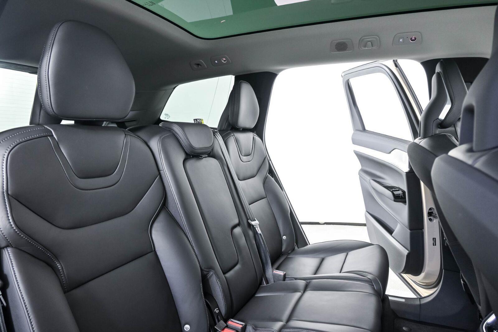 Certified 2026 Volvo EX90 Ultra AWD/4WD image 23
